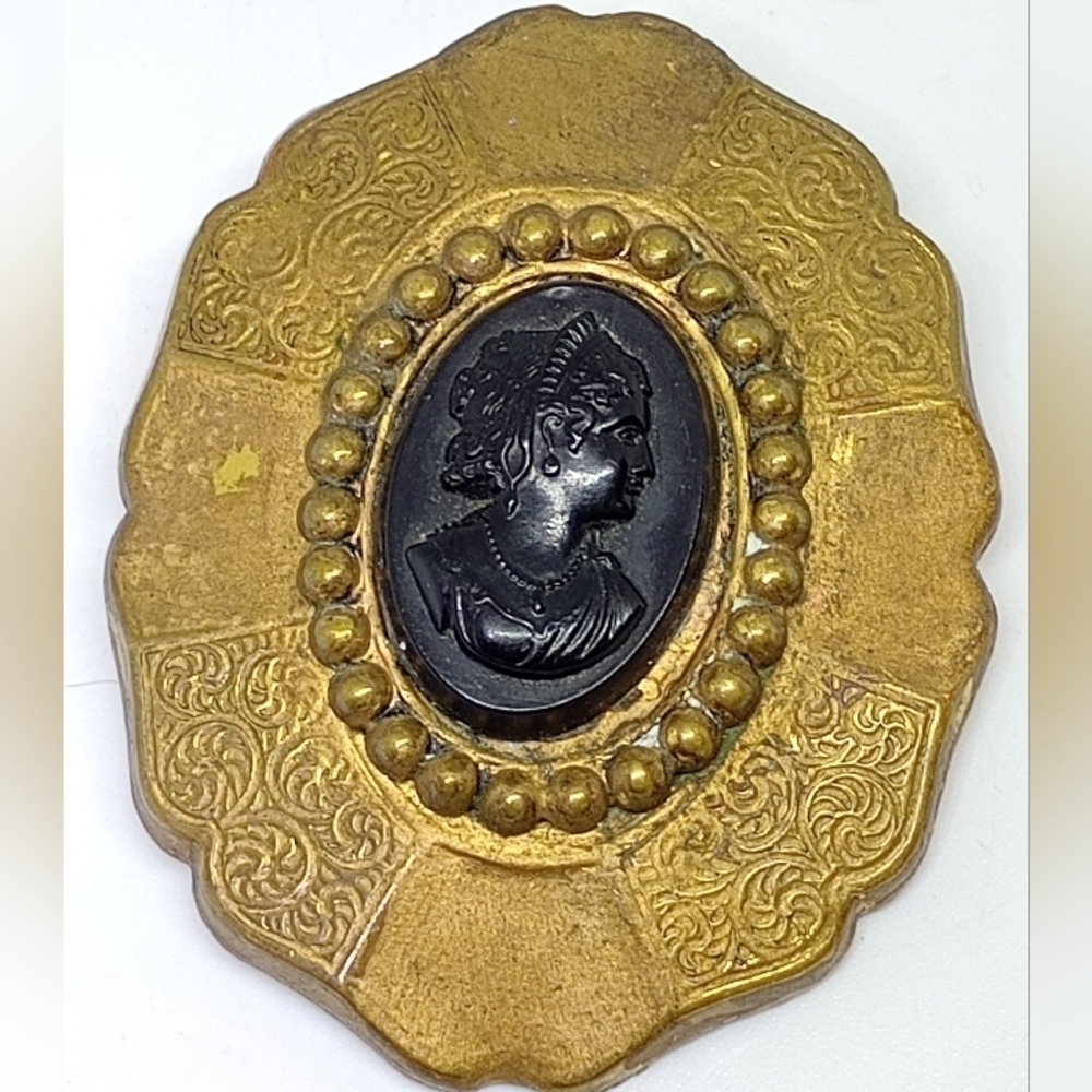 * vintage antique Victorian large brass cameo brooch pin